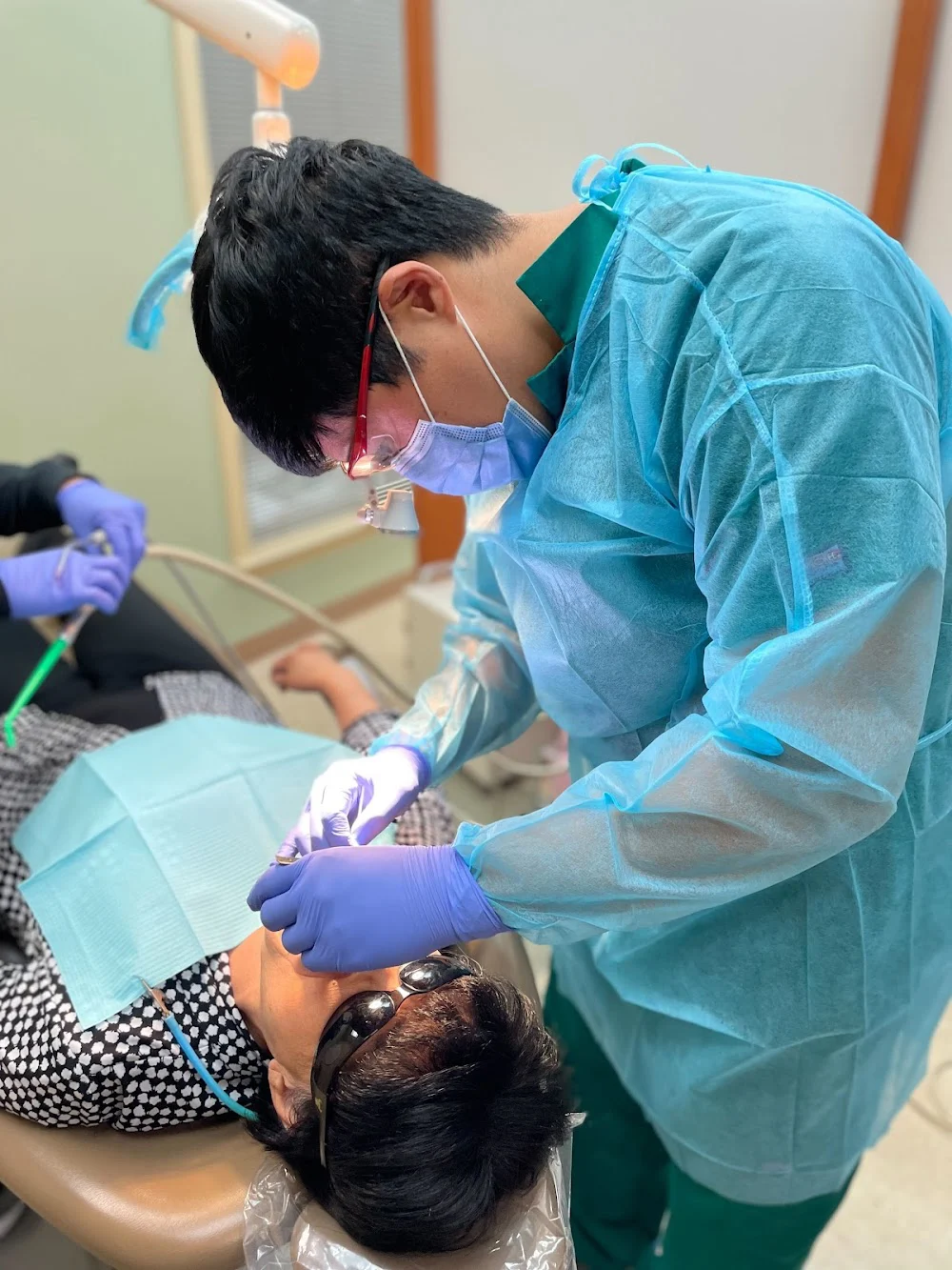 TITANIUM DENTAL Implants & Periodontics **$1,999 Implant Special** Best Price in GA! Picture 1