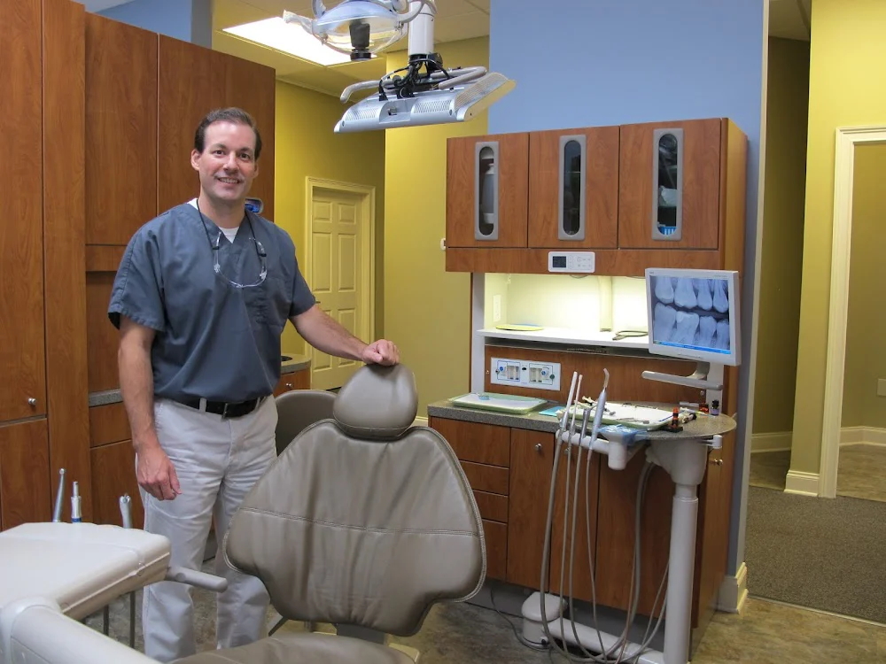 Lloyd Family Dental Care Picture 4