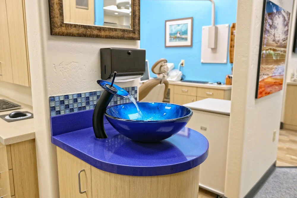 Scottsdale Center for Implant Dentistry Picture 9
