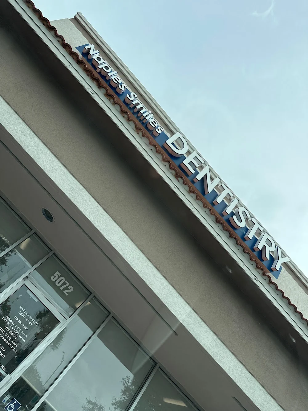 Naples Smiles Dentistry Picture 8