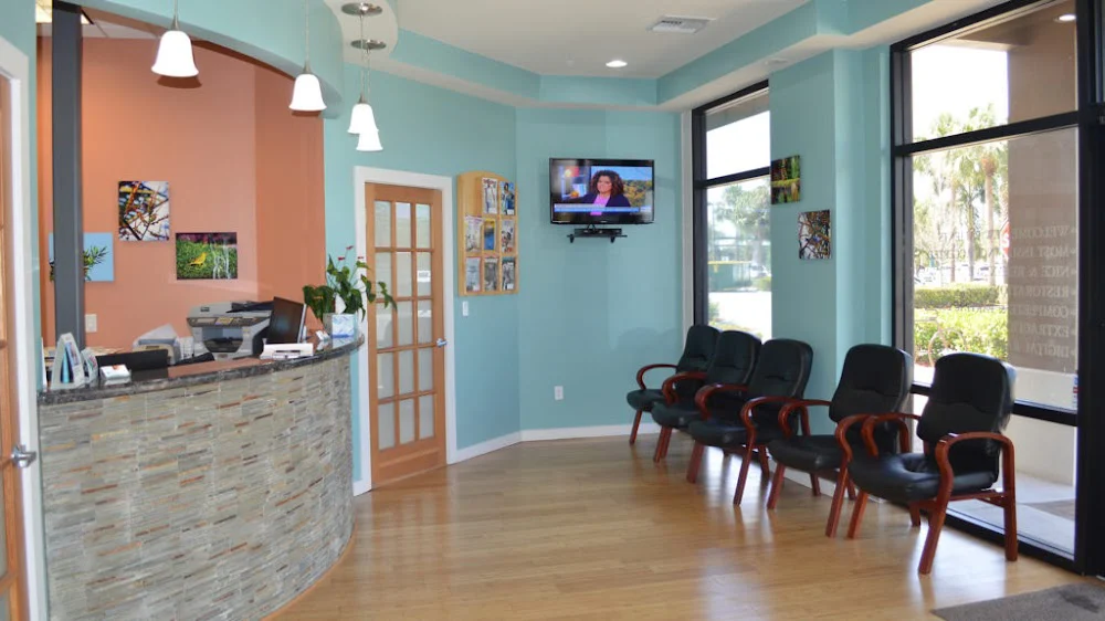 Carillon Cosmetic & General Dentistry Picture 2
