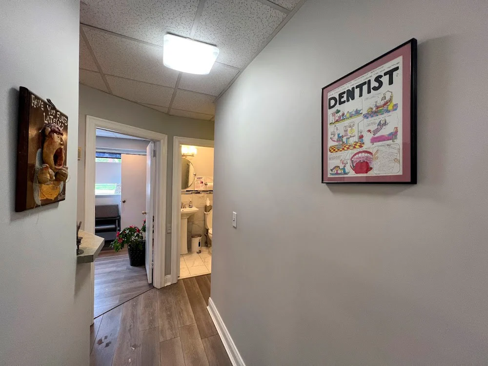 Amityville Dental Picture 6