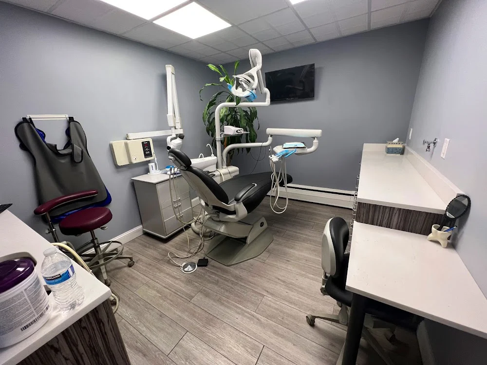 Amityville Dental Picture 4