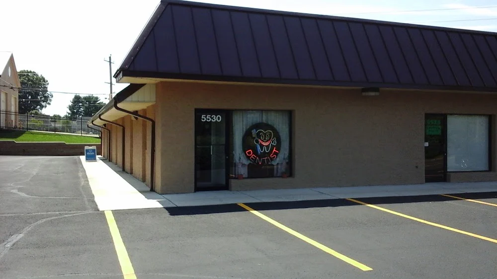 Mark E Rickards DDS Picture 1
