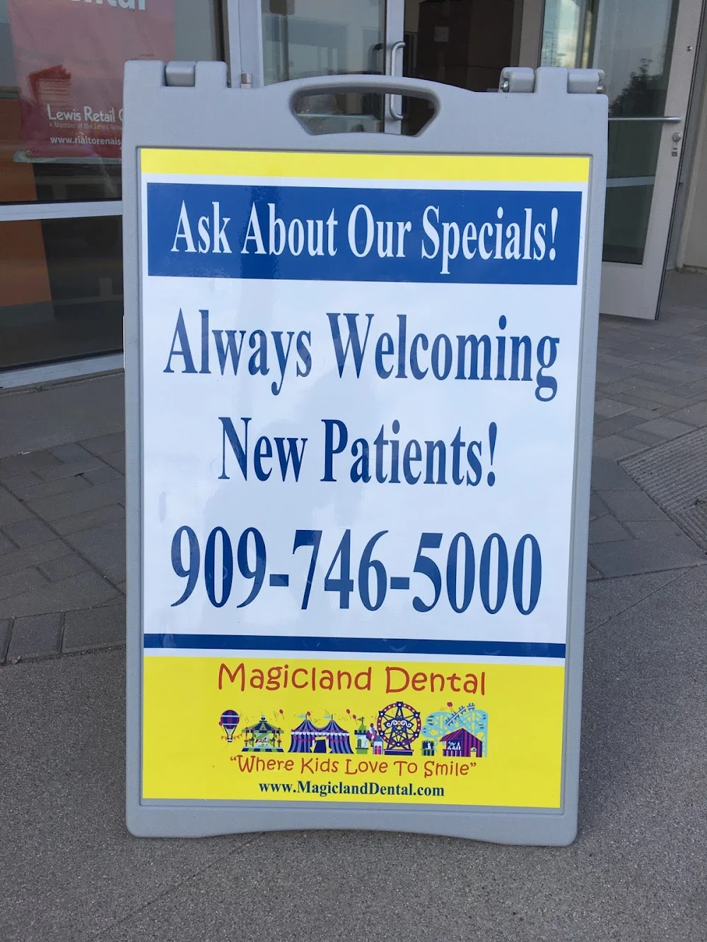 Magicland Children's Dental of Rialto Picture 10