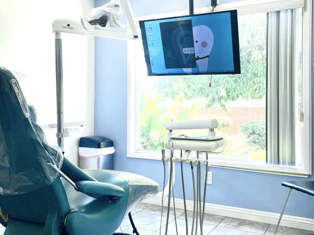 Smile Design Dentistry & Implant Center Picture 1