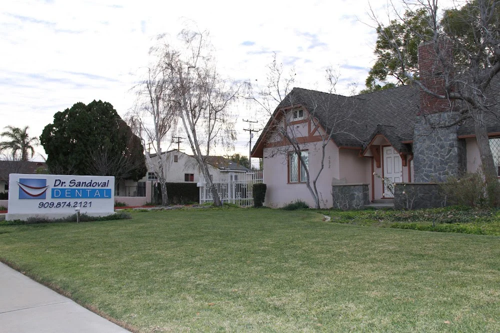 Dr. Sandoval Office of Pedro M Sandoval DDS Picture 4