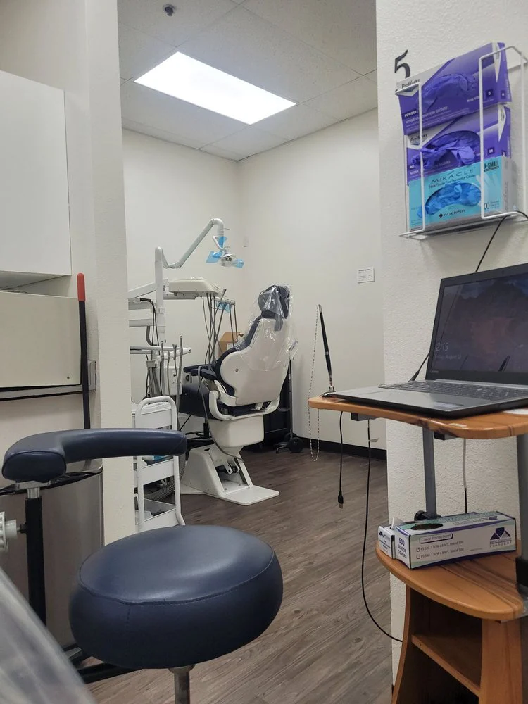 Fuller Smiles - Dentist - Rialto Picture 1