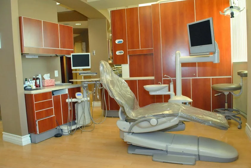 Khajavi DDS Picture 2