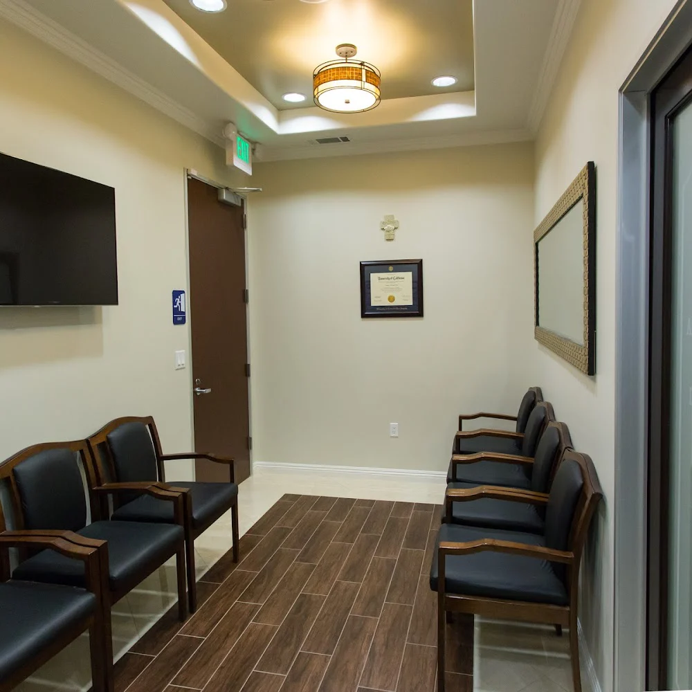 El Paseo Dental Center - Andrew Lee, D.D.S. Picture 7