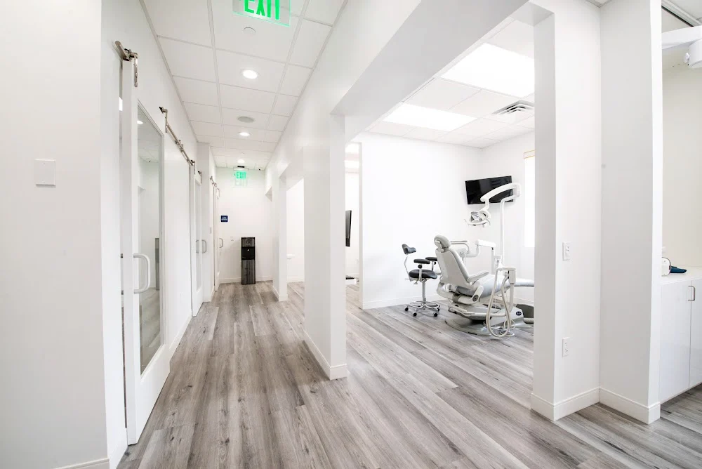 Boutique Endodontics - Dr. Aaron Salimnia Picture 1