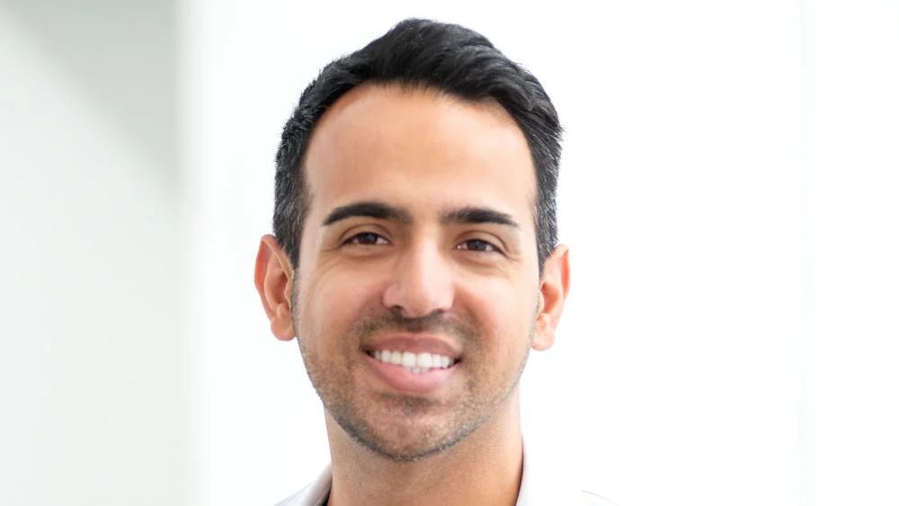 Boutique Endodontics - Dr. Aaron Salimnia Picture 2
