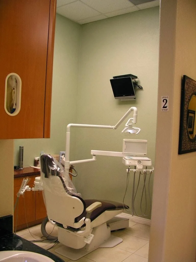 Happy Dental Practice Picture 5