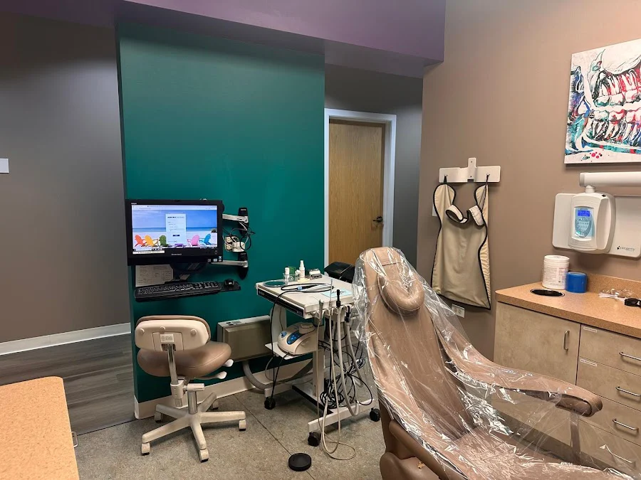 Dental Associates of South Ridge Picture 1