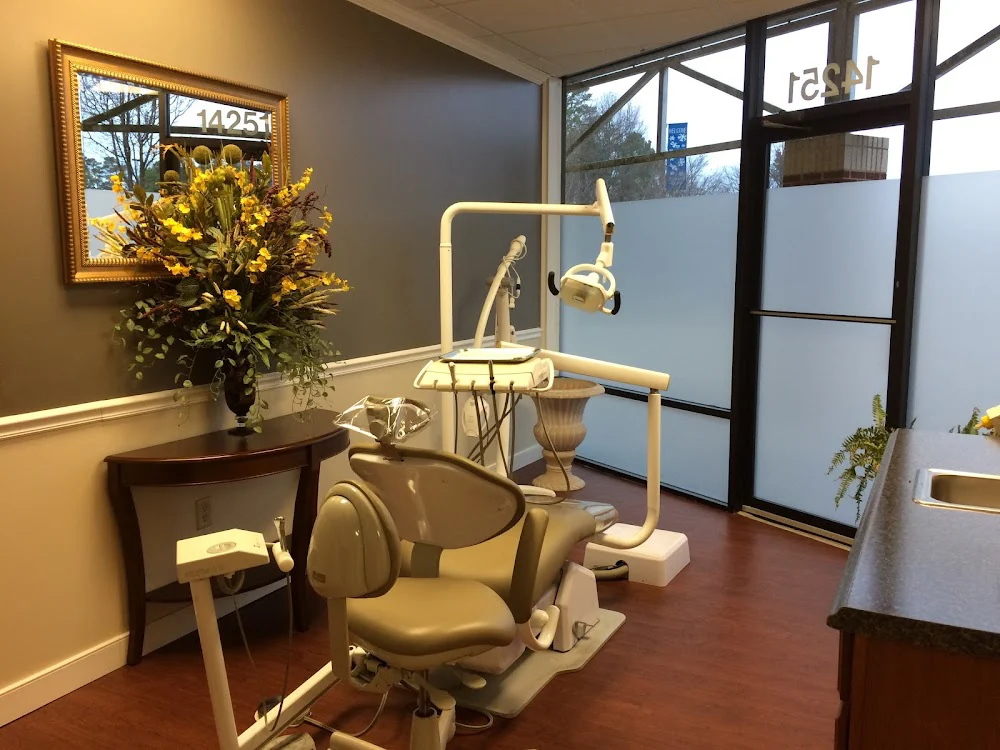 Davis Dental Group Picture 1