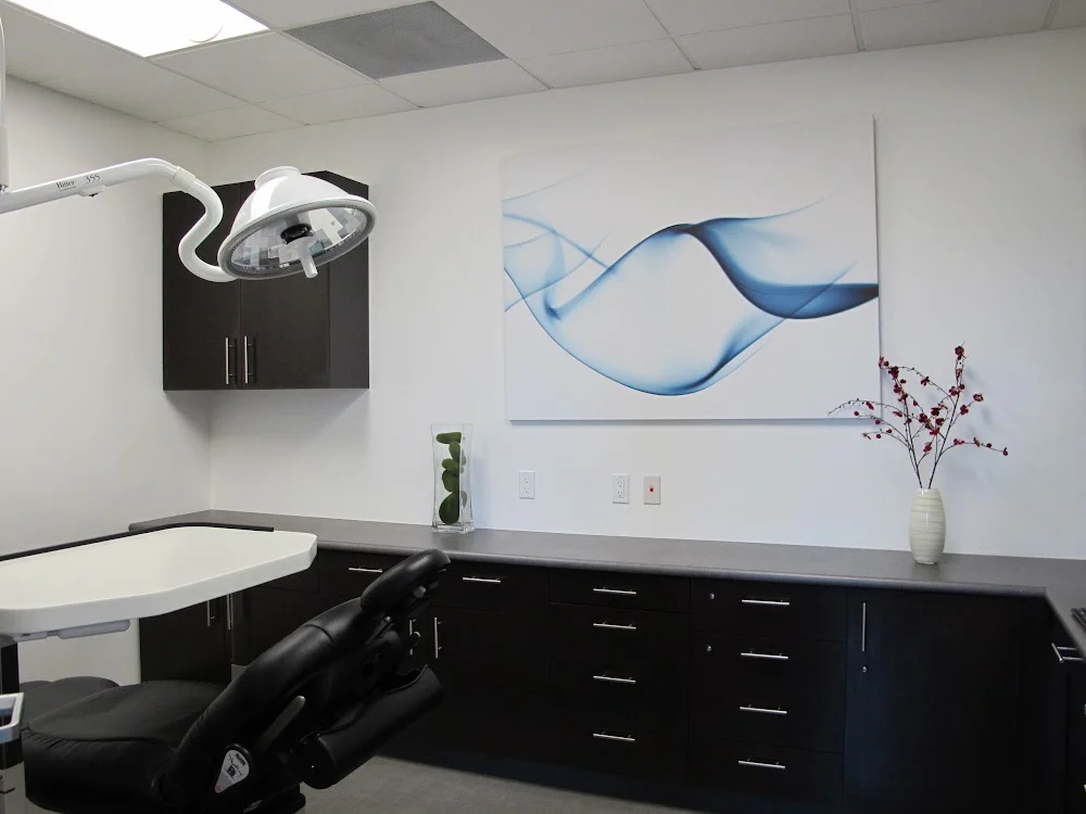Pacific Oral Surgery & Dental Implant Studio Picture 1