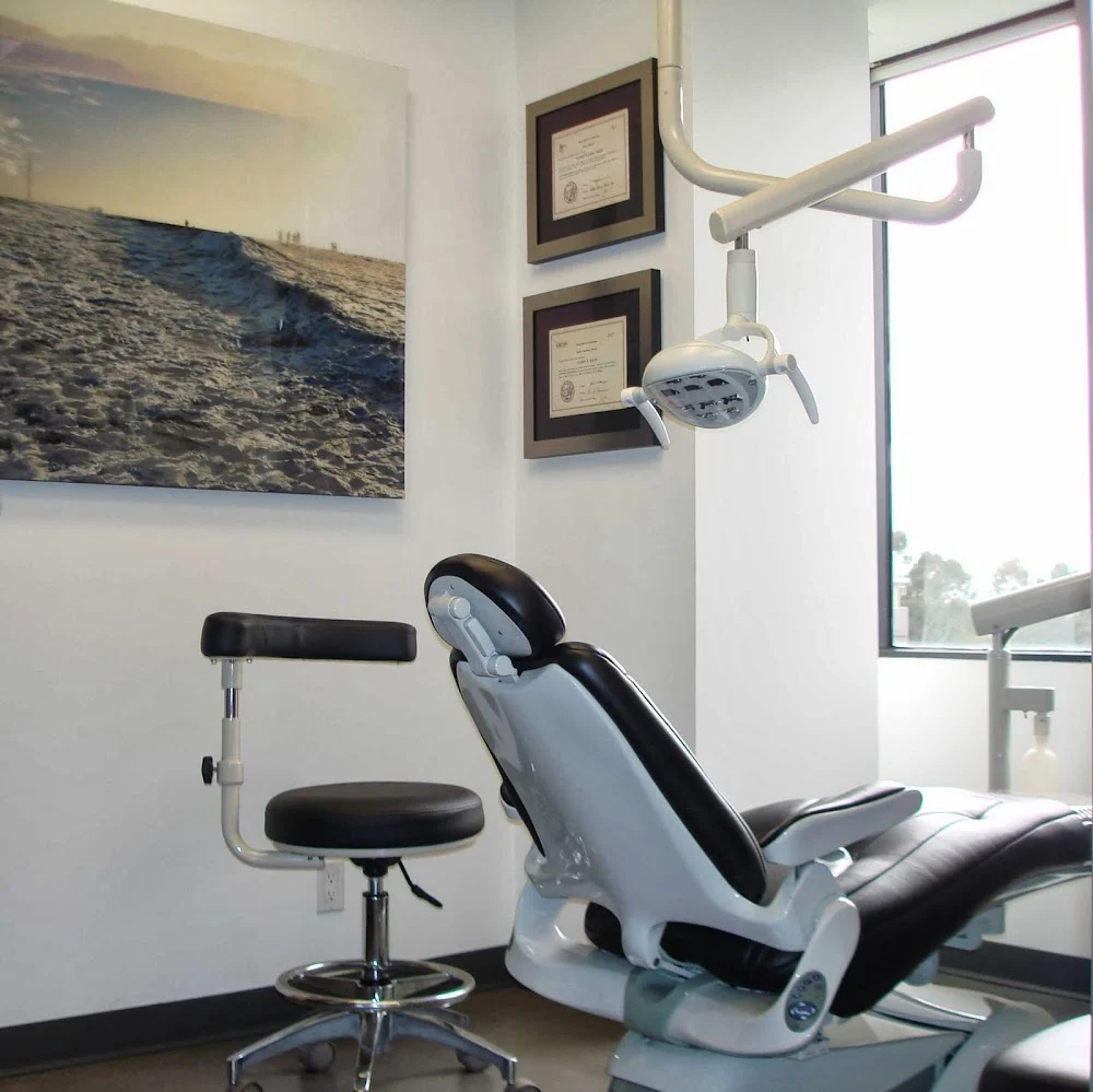 Pacific Oral Surgery & Dental Implant Studio Picture 5