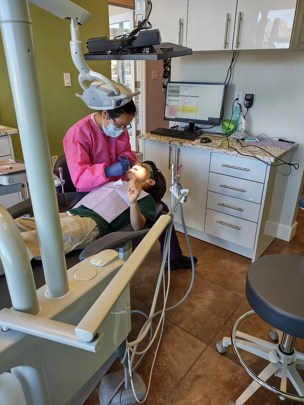 Young n' Royal Children's Dentistry Picture 4