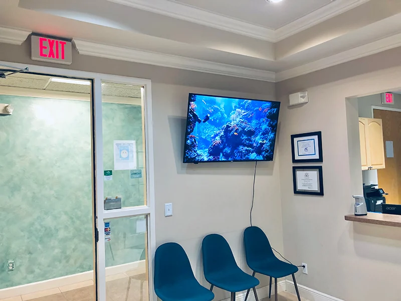 Naples Dental Studio Picture 4