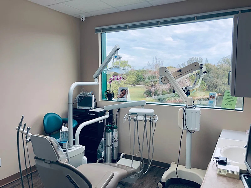 Naples Dental Studio Picture 9