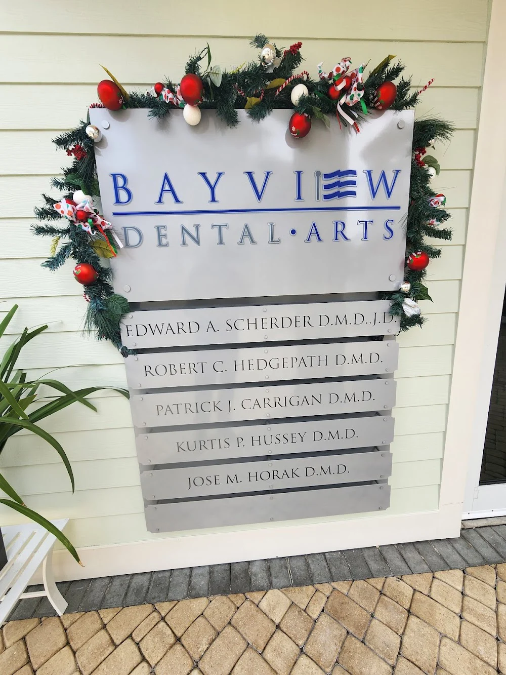 Bayview Dental Arts: Patrick J. Carrigan DMD Picture 3