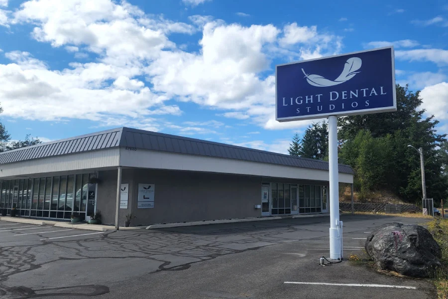Light Dental Studios of Maple Valley Picture 2
