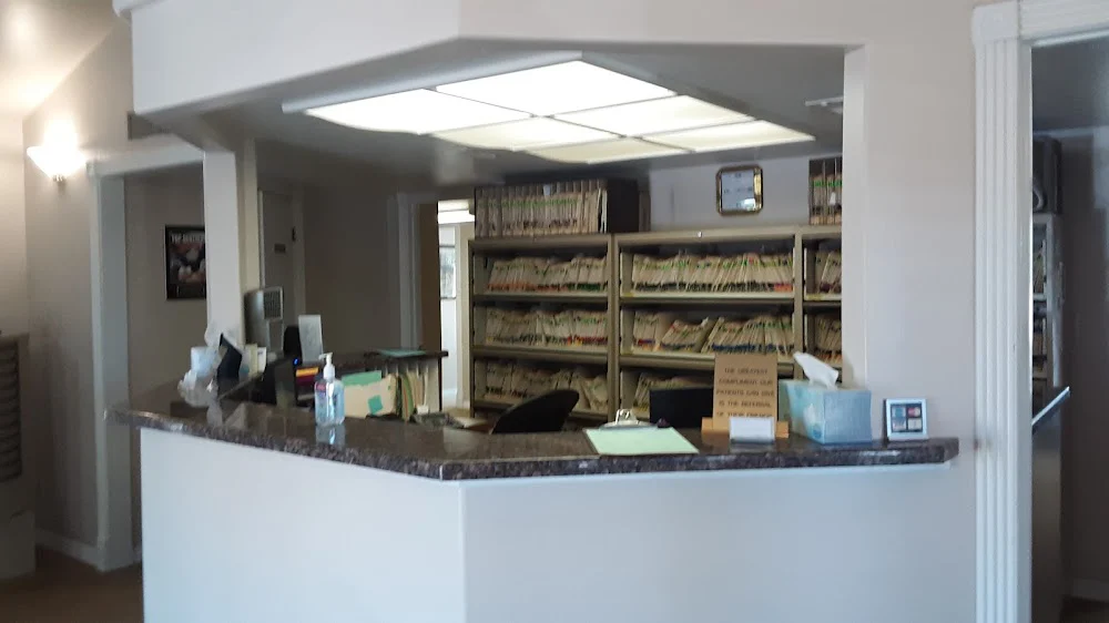 Robert S Holyoak DDS Picture 1