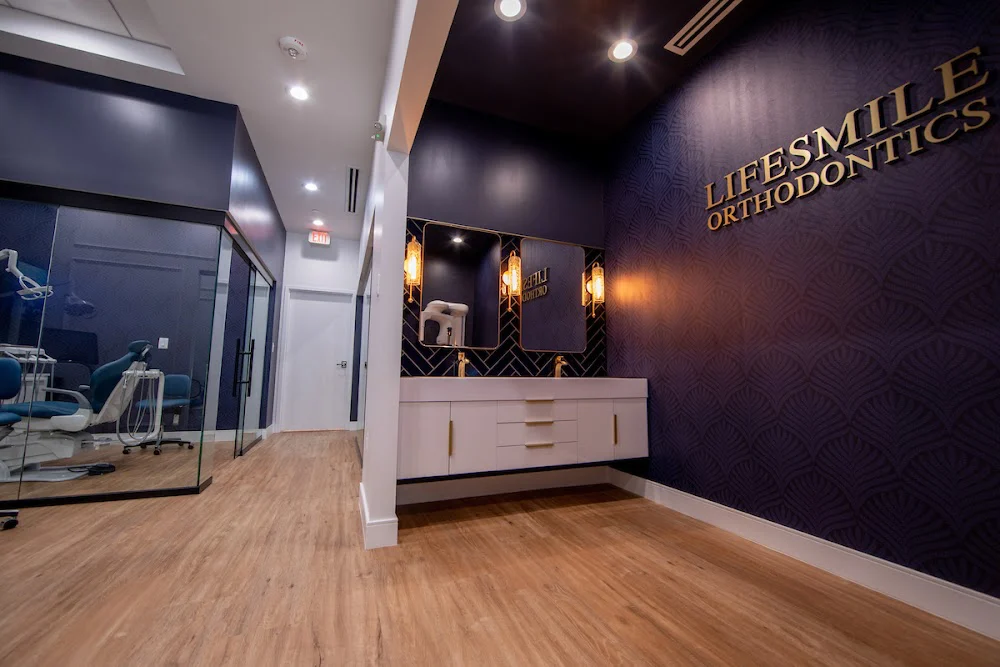 LifeSmile Orthodontics Picture 1