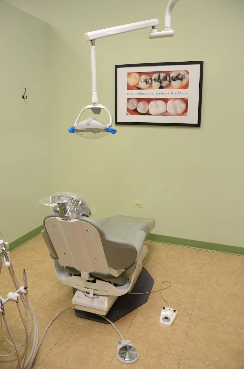 Crestlake Dental Care Picture 3