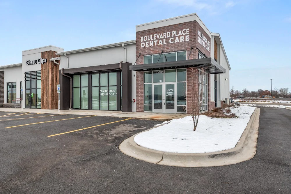 Boulevard Place Dental Care Picture 3
