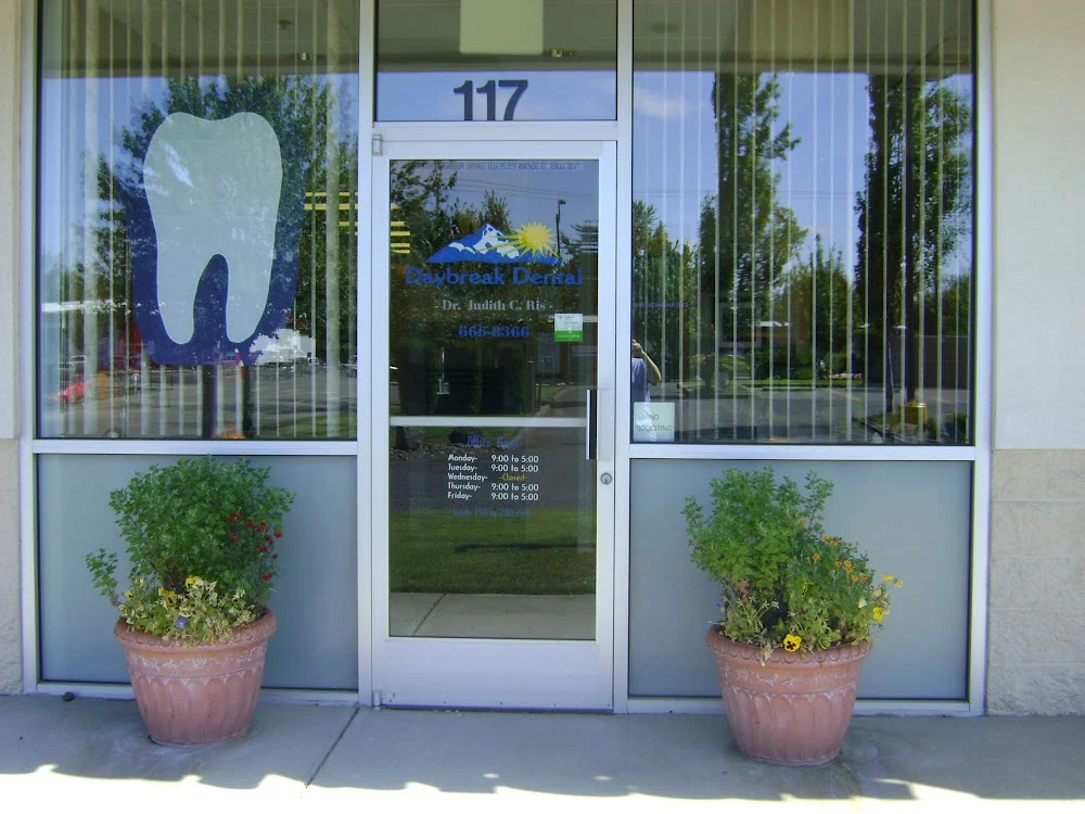 Daybreak Dental Picture 8