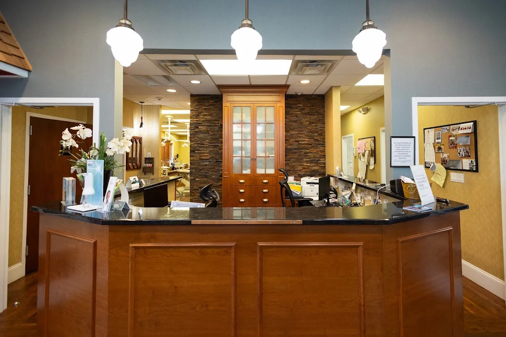 Pearly Whites Dental Studio Picture 1
