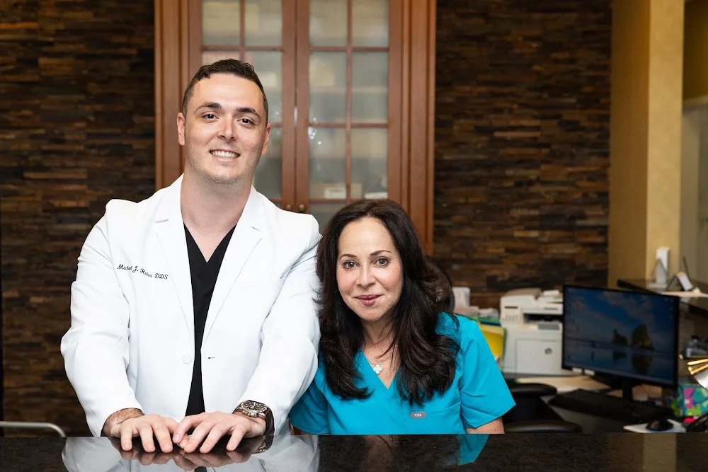 Pearly Whites Dental Studio Picture 10