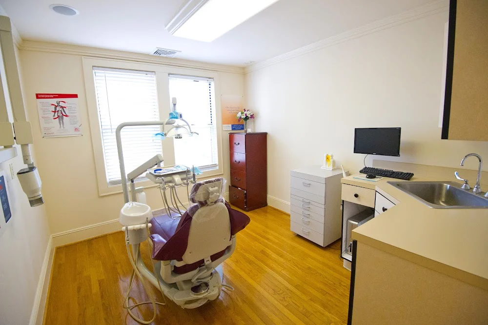 Advanced Dental Technology: Peterson John C DDS Picture 3