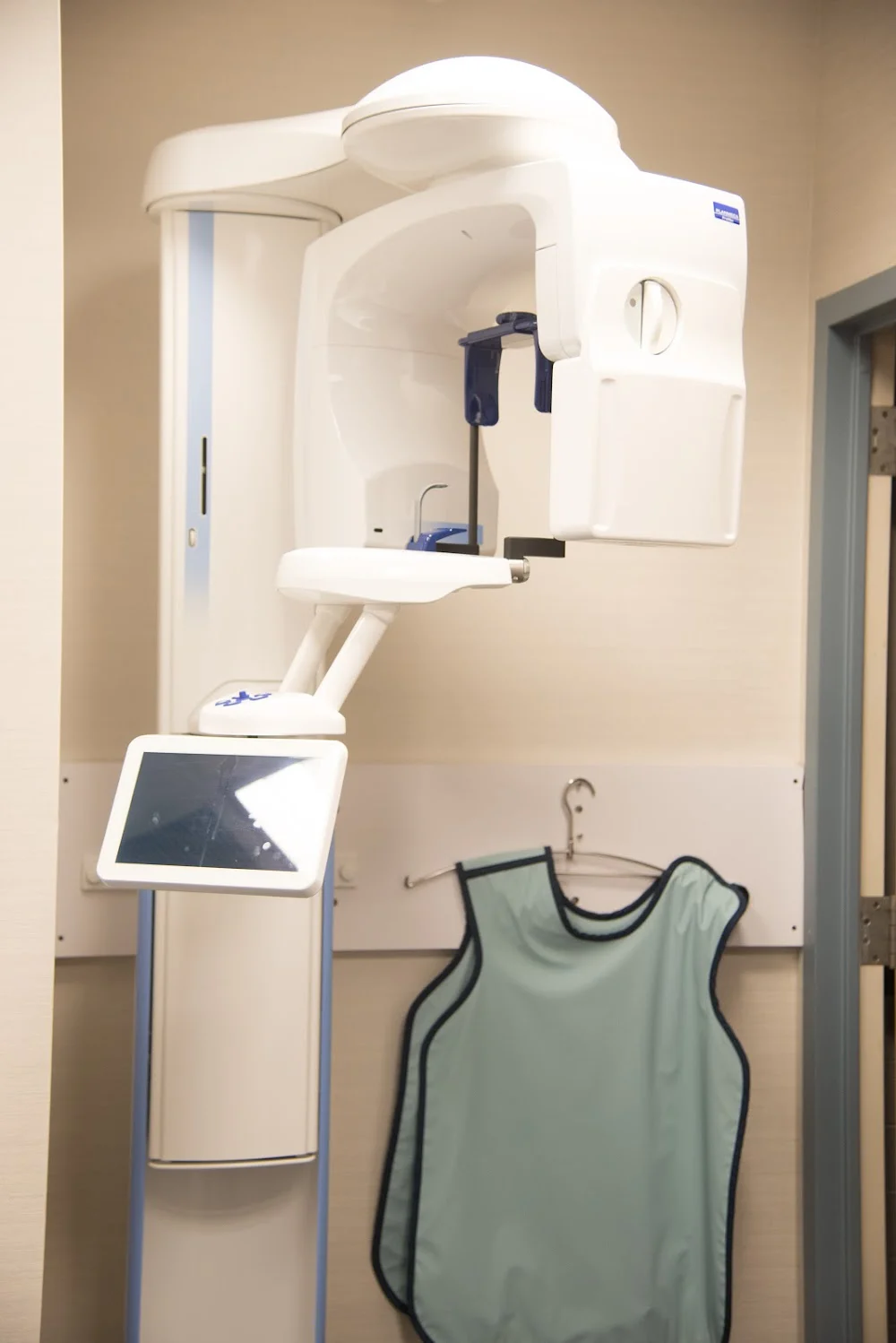 Premier Endodontics of Long Island: Garden City Picture 2