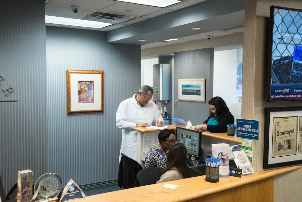 Premier Endodontics of Long Island: Garden City Picture 4