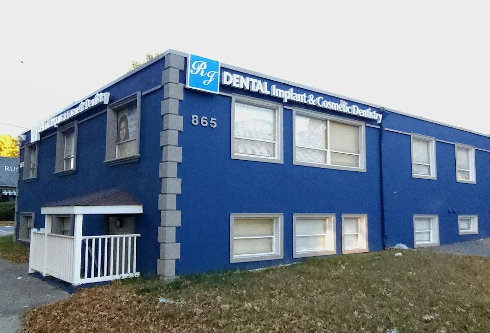 RJ Dental - Teaneck Picture 2