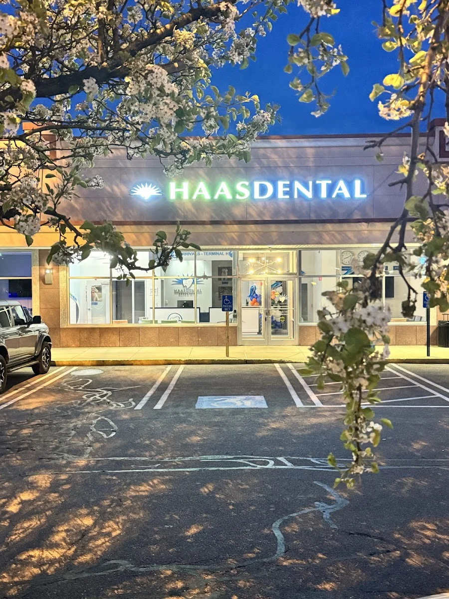 Haas Dental Nashua Picture 4