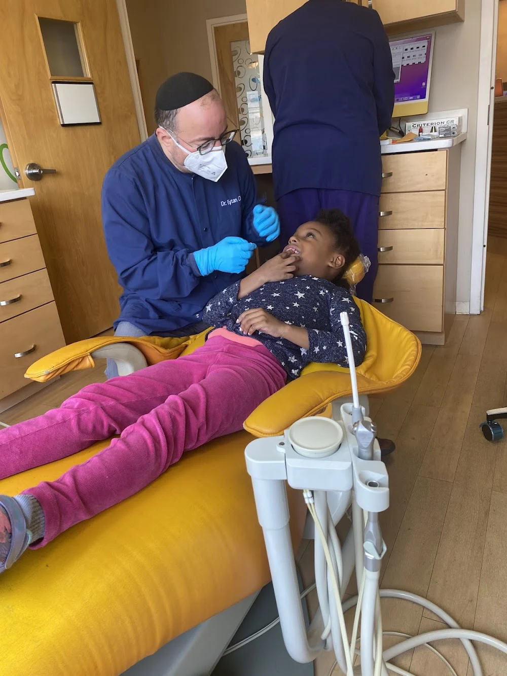 Growing Smiles of Englewood Picture 5