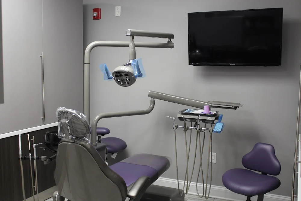 3V Dental Associates of Port Washington Picture 3