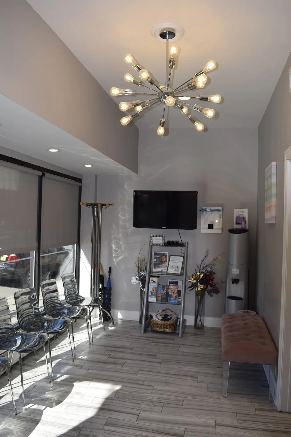 3V Dental Associates of Port Washington Picture 4