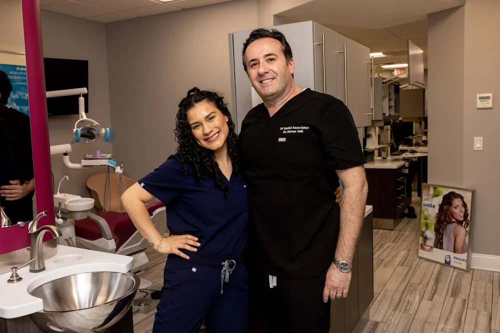 3V Dental Associates of Port Washington Picture 7