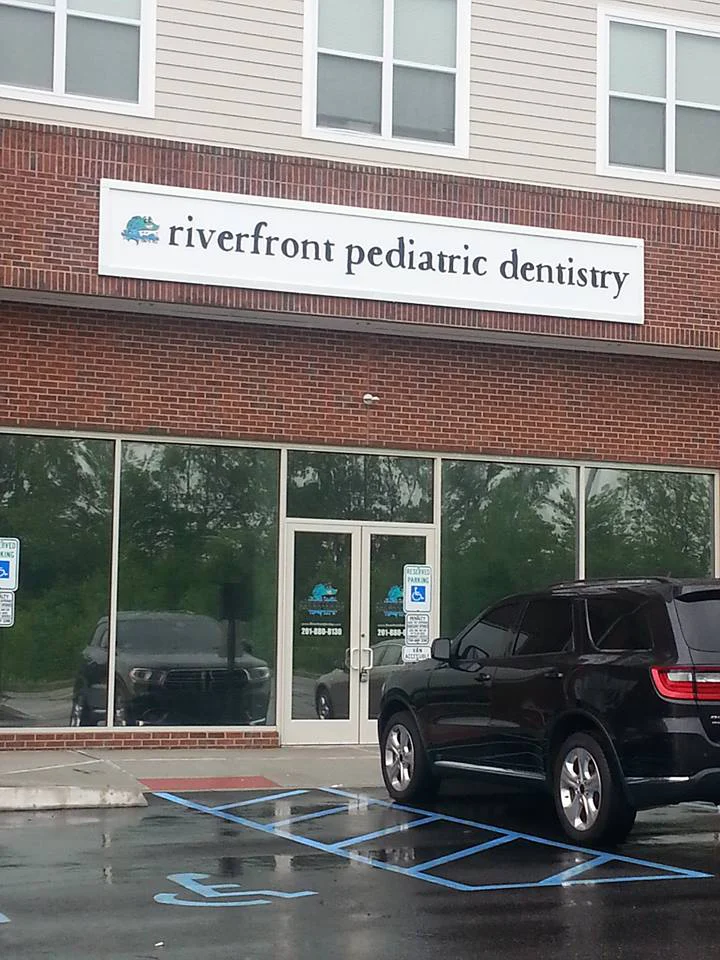 Riverfront Pediatric Dentistry -Eyal Simchi DMD Picture 1