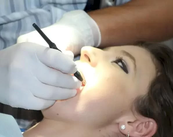 How to Identify Cavities and Gum Disease: A Comprehensive Guide