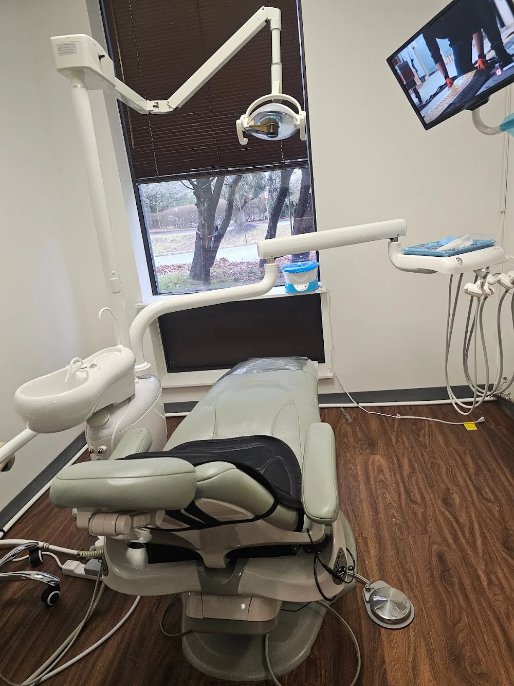 Glamorous Smile Dental Spa Picture 4