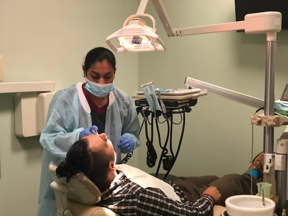 21st Avenue Dental Picture 1