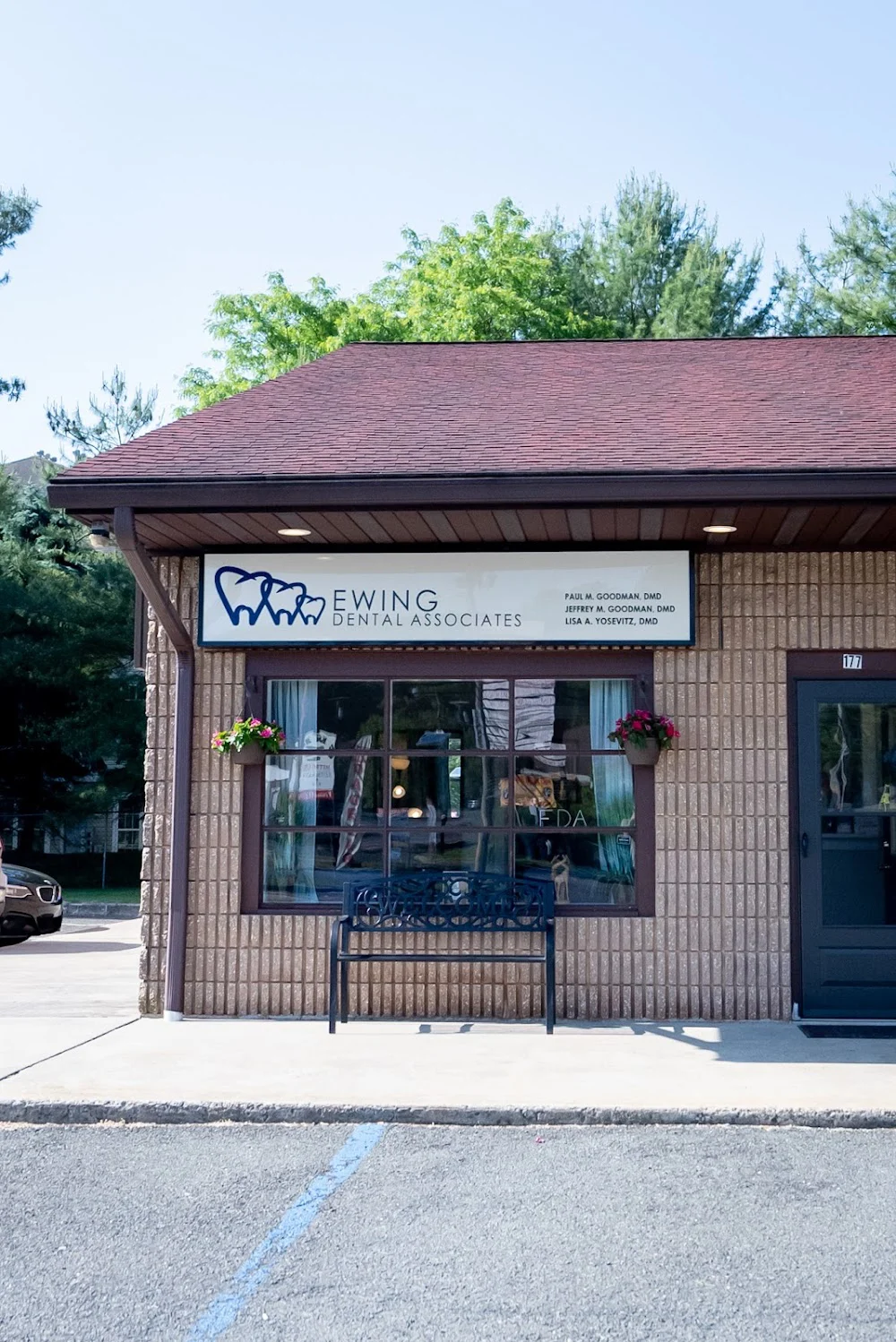 Ewing Dental Associates Picture 8