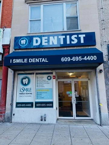 I Smile Dental Picture 1