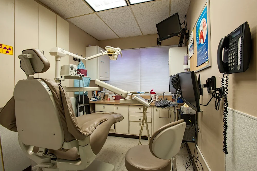 Delvalle Tony DDS Picture 8