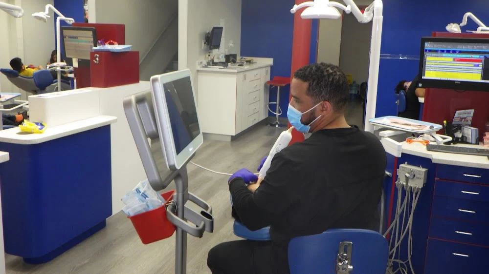 Diamond Braces Orthodontist: Braces & Invisalign Picture 6